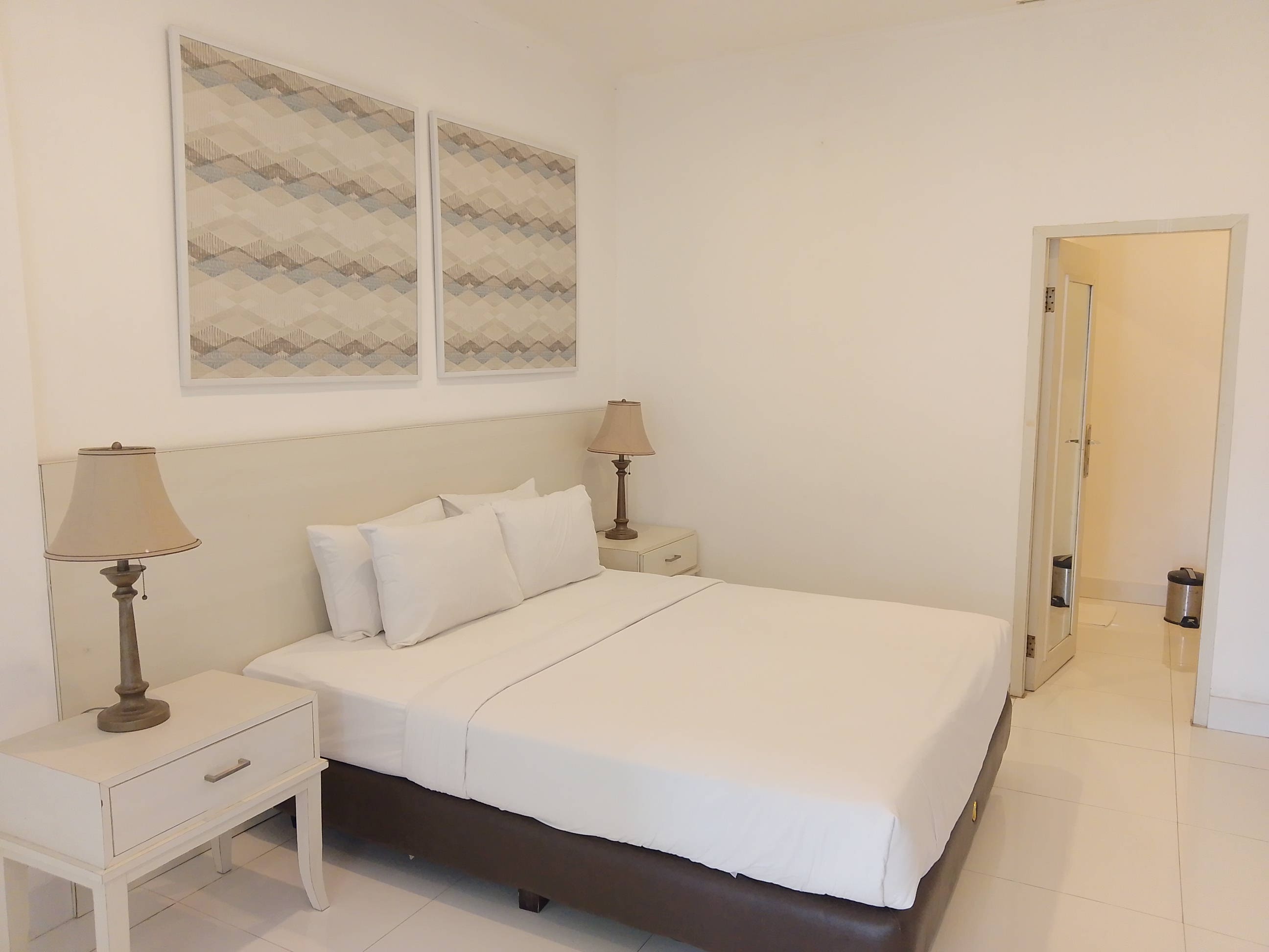 Executive Room